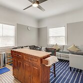 8 Mi to Bay Bridge: Couple's Getaway w/ Mtn Views!