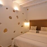 Mint Villa by Checkin