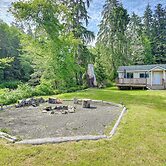Walk to Beach: Creek-front Sekiu Home w/ Fire Pit!