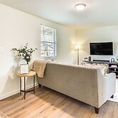 4 Mi to Dtwn: Dog-friendly Fayetteville Home