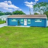 Sunshine Villa w/ Private Pool