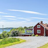 Cottage With Fjord View, Stenungsund