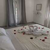 The Sun House in Paradisi