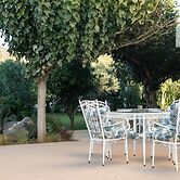 Mear Family Escape - Summer Cretan Getaway