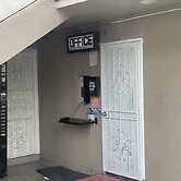 Bob's Motel