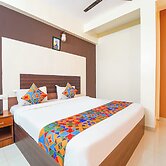 Fabhotel Mani’S Residency