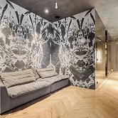 Glamorous & Stylish Getaway