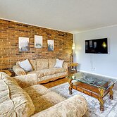 3 Mi to Dtwn: Spacious Condo in Fort Smith