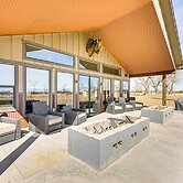 Riverside Retreat in Bridgeport w/ Game Room!