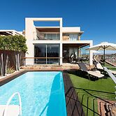 Lavish Villa Near Maspalomas Beach
