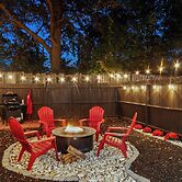 Day Dreamer Minutes to Stadium With Fire pit and Parking