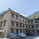 Daocheng Yading Shiruo Hotel