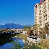 Mount Emei Zhizhu Resort Hotel