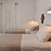 Cycladic home in Kampos by GHH