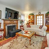 Walk to Detroit Zoo: Home w/ Sunroom & Patio!