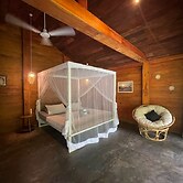 Into The Blue Sri Lanka