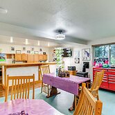 Cozy Girdwood Apt: 1 Block From Alyeska Resort