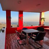 AL-Bustan House & Umm Qais