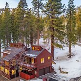 Views + Mins to Skiing, Lake, & Incline Village Incline Serenity by Av