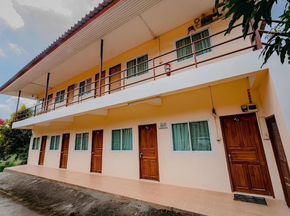 Rockwood house Resort and Thai massage