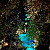 Sundaras Infinity Jungle Resort & Spa