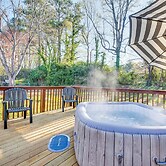 18 Mi to Downtown Atlanta: Quiet Home w/ Fire Pit