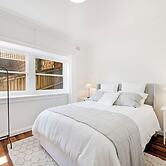 Kozyguru | Kirribilli | Opera House View 2 Bed Apt