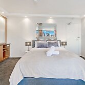 Kozyguru | Mcmahons Point | Opera House View