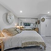 Kozyguru | Waterloo | Studio + Parking