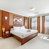 Kozyguru | Westleigh | 4 Bed Room | Free Parking