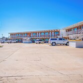 OYO Crossroads Inn
