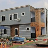 De-Lexis Hotel & Suites