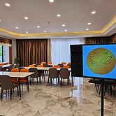 The Waterfront Oasis