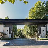 West Internation Hotel