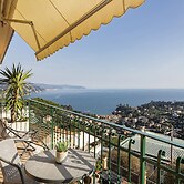 Elegant sea View Apartment