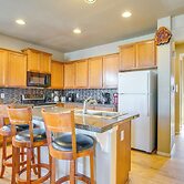 Shared Backyard: Aurora Family Home