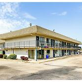 Home 6 by Townhouse Topeka KS I 70