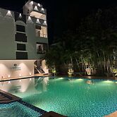 LA MILLIONAIRE LUXURY RESORT