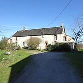 Farmhouse in Giroux Near Forest & Lake