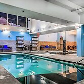 2 Bedroom Condo .Pool .Hot Tub .Gym .Spa