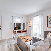 Walk to Campus & Palmer Square: Dtwn Townhome