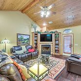 Private Dock: 'the River House' in Heber Springs!