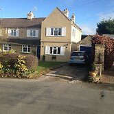 Room-large Home in Prime Location for al