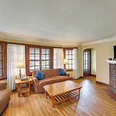 Home 2 Mi to Lakewood Park & Solstice Steps!