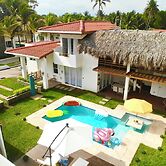 Oceanfront Villa in Amatecampo Beach
