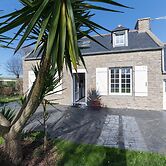 House in Landunvez Near Plage de Penfoul