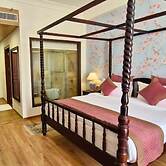 Hotel Raj Vilas The Palace