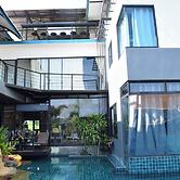 Bkl Pool Villa Pattaya