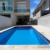 Casa com piscina em Boraceia