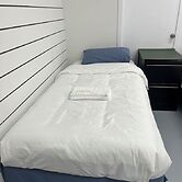 3 single and 2 sofa beds Studio Suite 7